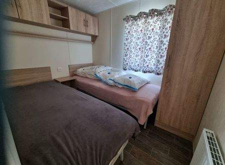 Flore 32/12.6/2 Bouwjaar 2017 op jaarplaats 16